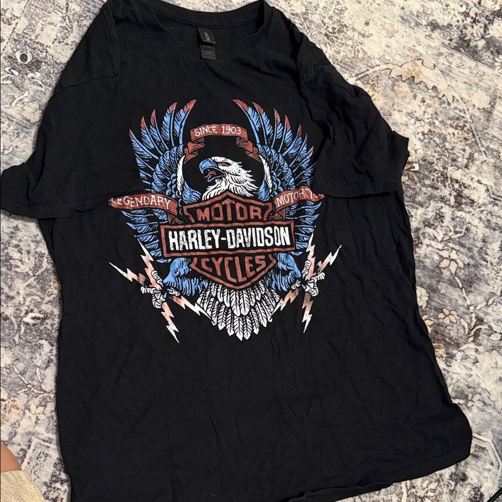 Gildan Black and Blue Graphic Tee